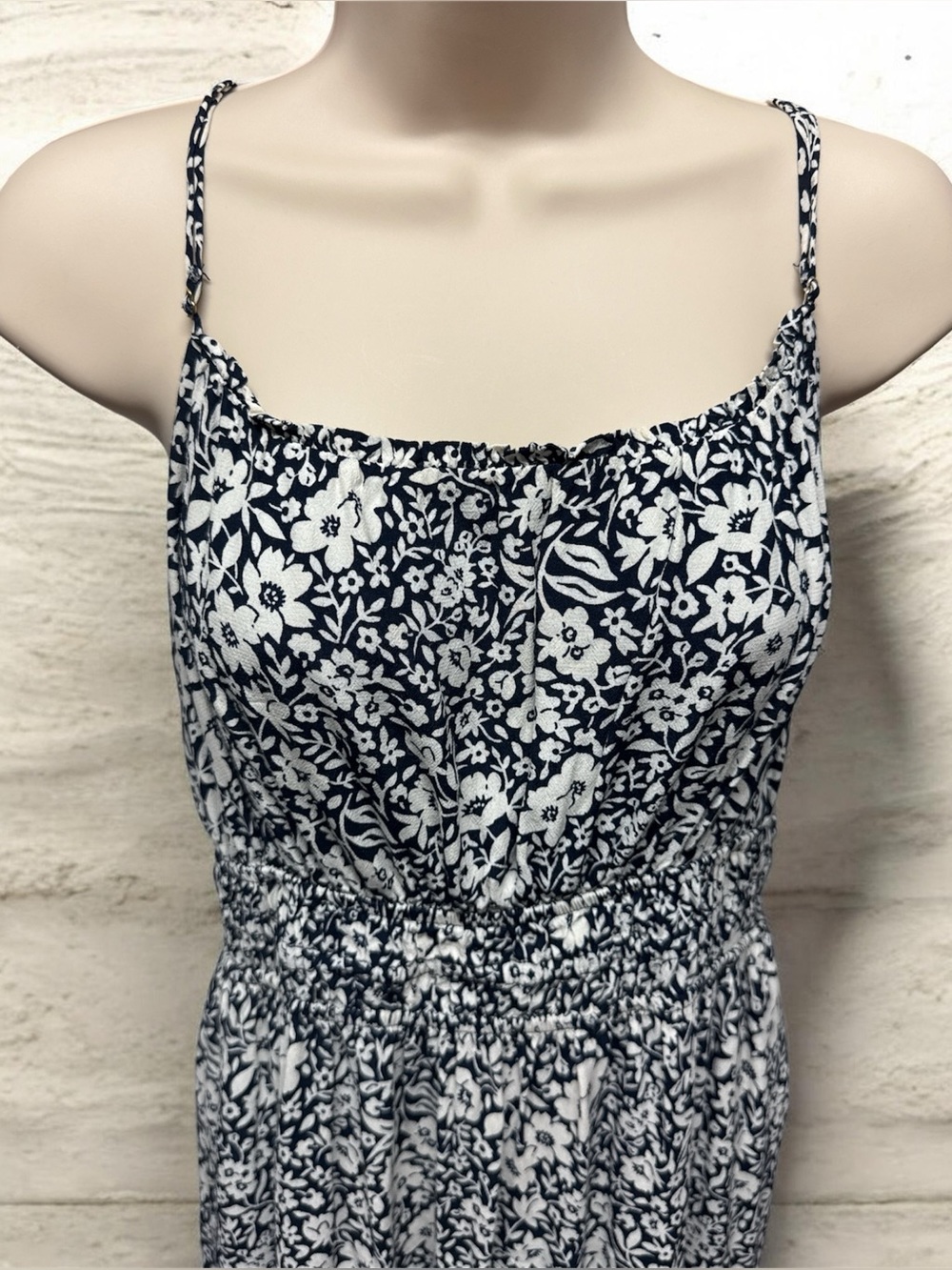 Women’s Small NavyWhite Floral MaxiDress SmockedWaist SpaghettiStraps Boho